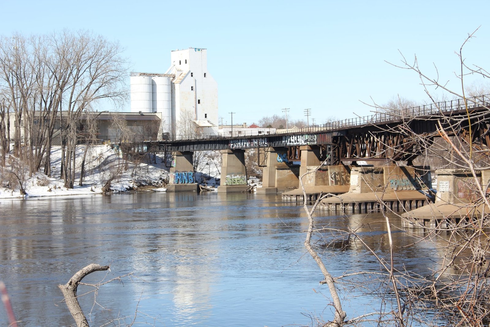 Spur spans